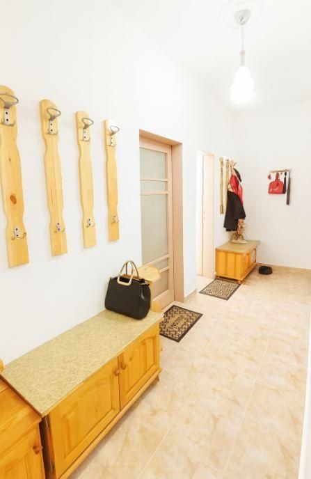 Дава се под наем Тристаен апартамент в Варна, Общината - 75 кв.м за 400 € - Снимка #4