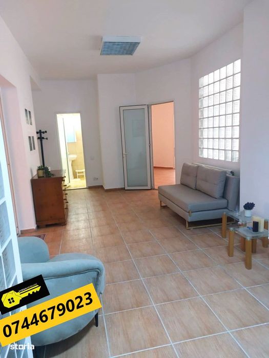 Chirie pentru birouri , 3  camere , langa magazinul Crisul