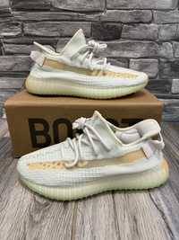 Yeezy 350 v2 Hyperspace