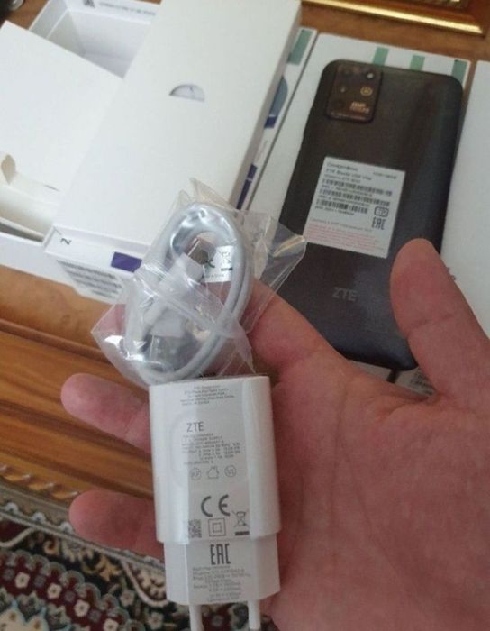 Zte Blade V30 4+4/128GB Black 4G Igravoy Original Karobka Full Noviy