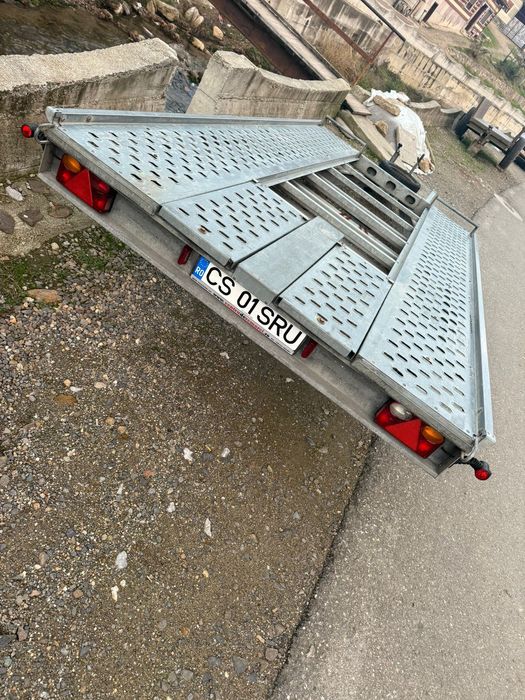 Vând platformă auto basculabila