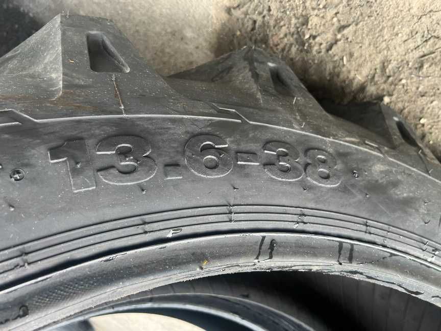 Cauciucuri cu 10 pliuri noi 13.6-38 pentru tractor U650