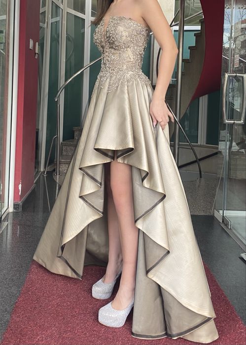 Бална рокля.