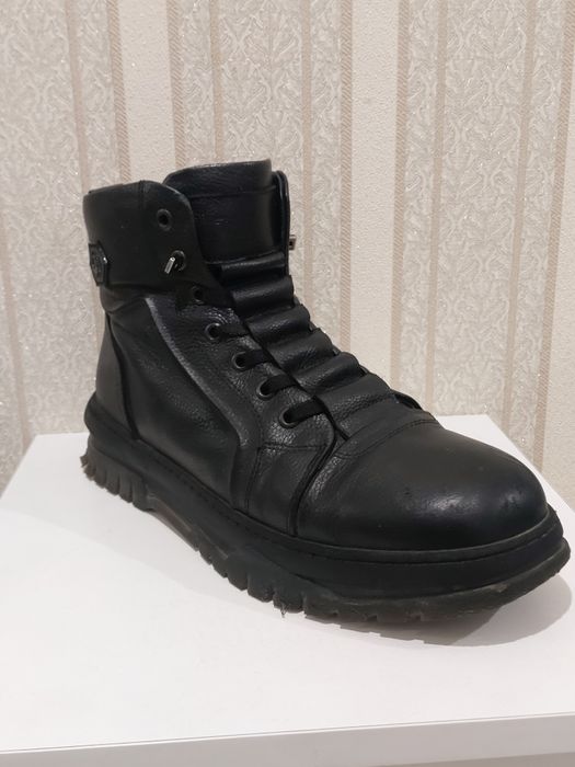 Продам зимние ботинки