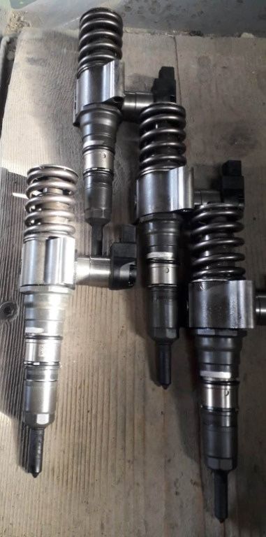 Injector 03G130073T injectoare vw Golf 5 2.0TDI BMN 170cp