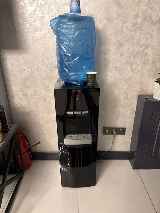 Кулер в офис, с холодильником