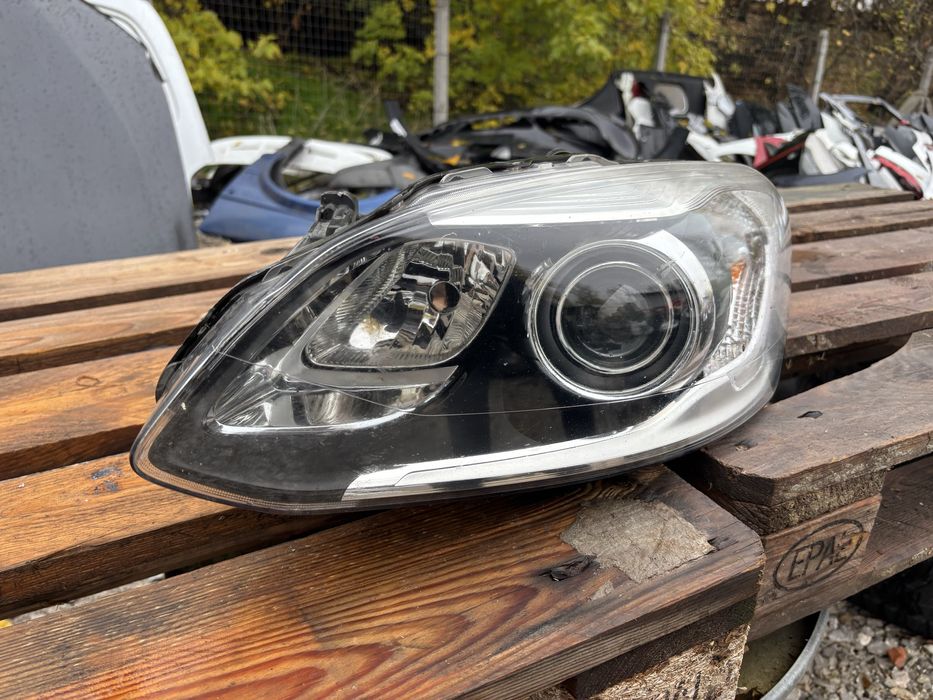 Фар Volvo XC60