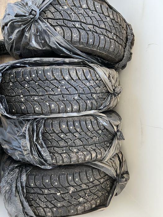 Шипованная резина Viatti 225/55 r R18