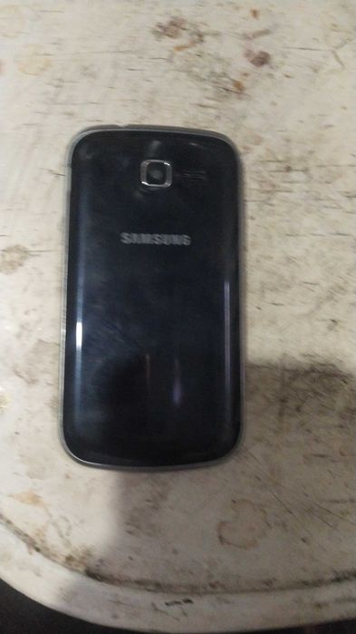 Продам телефон б/у Самсунг срочно сегодня нужны деньги