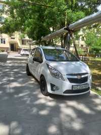 Автомобиль Chevrolet Spark