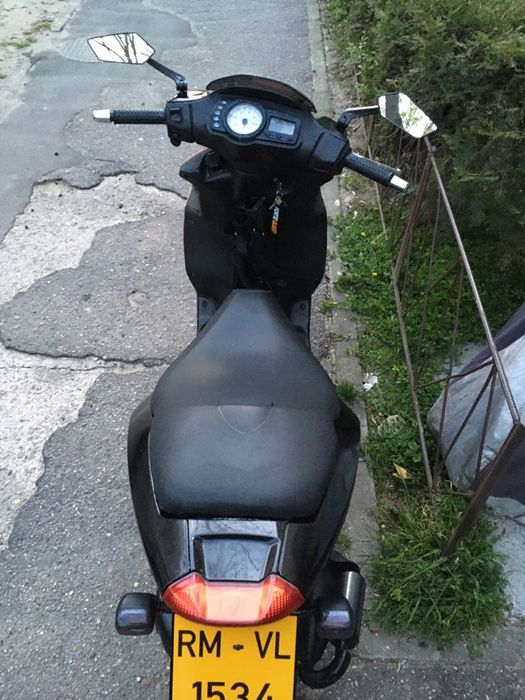 Vand PIAGGIO NRG MC4 din 2005 si cross suzuki rm85