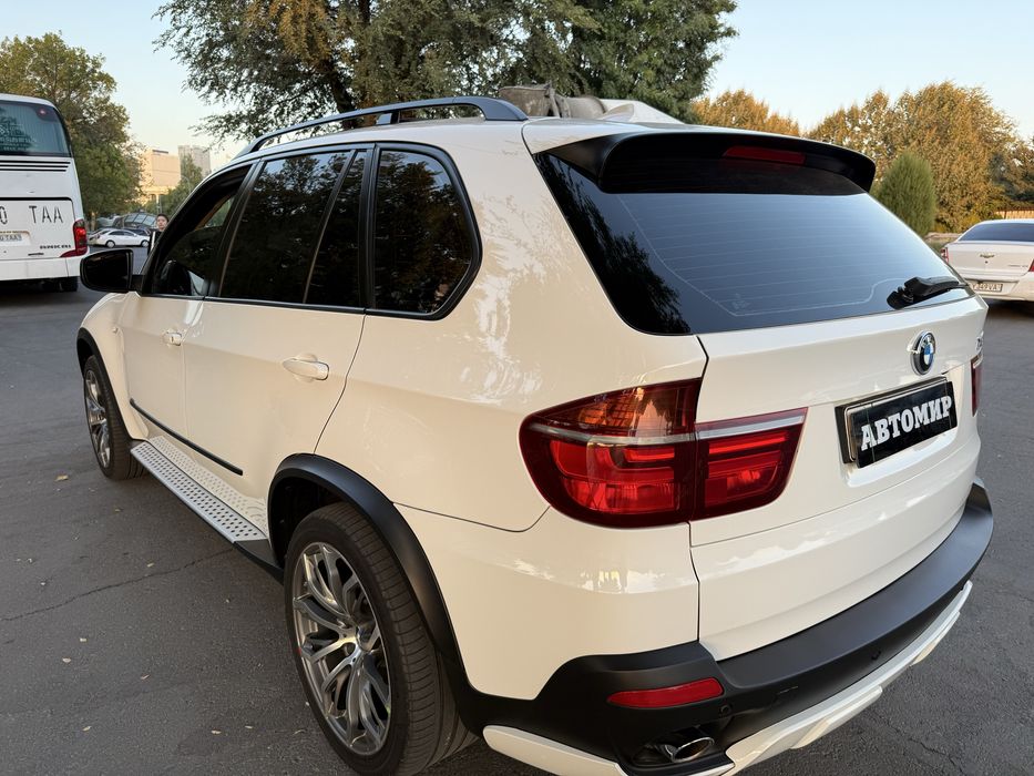 Prodayotsa bmw x5 holati zor toza moshina
