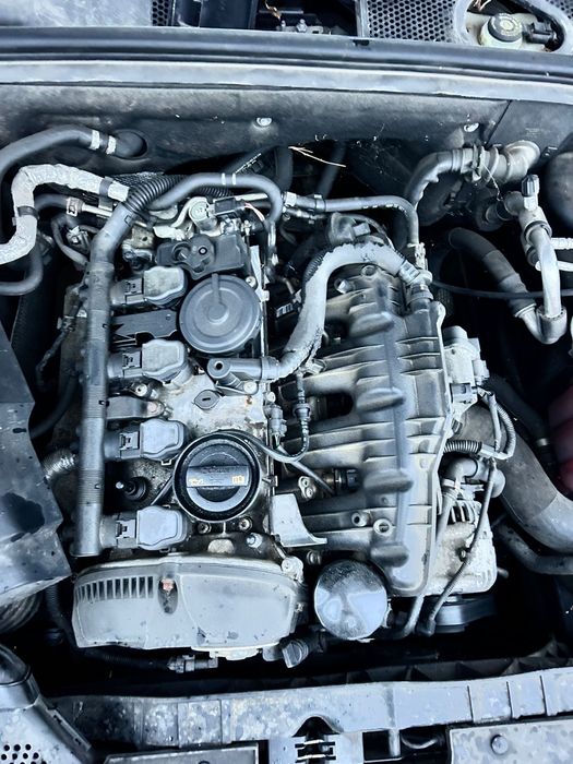 Rampă injectoare completă cu injectoare Audi A4 B8 1.8 TFSI