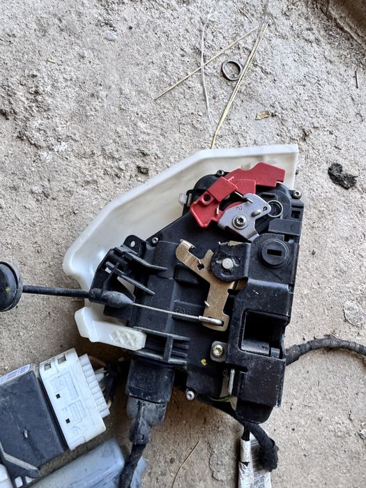 Macara, broasca usa, motoras,VW Touran 2009