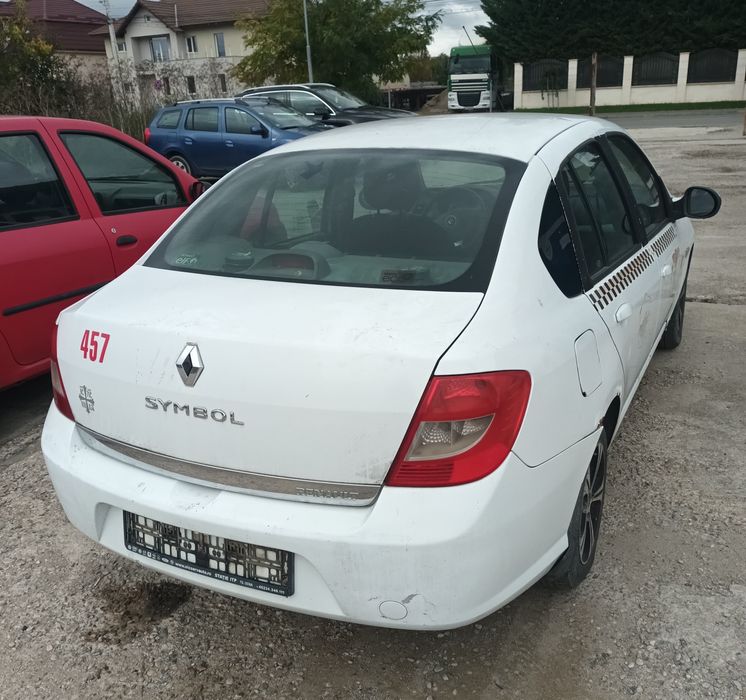 Dezmembrez Renault Symbol, 1.2 benzina, tip motor D4F-G7