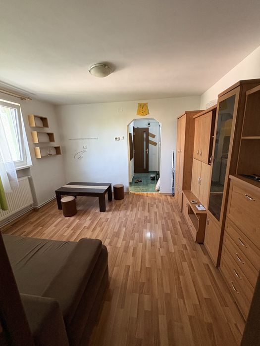 Dau in chirie apartament doua camere!!260€ negociabil!