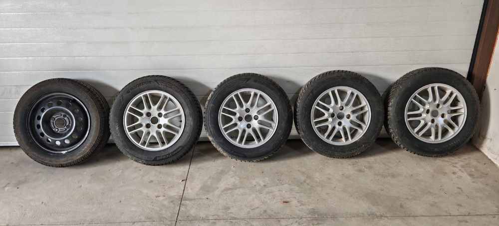 Vând 4 roți iarnă echipate complet cu jante de aliaj
Se potrive