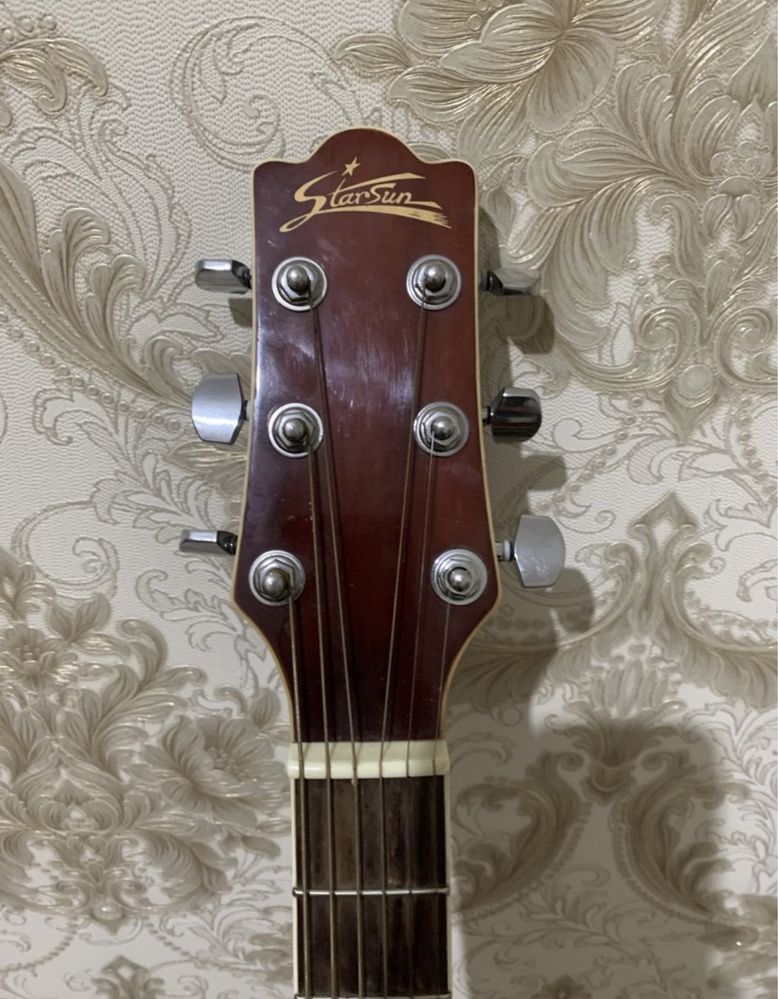 SROCHNA sotiladi AKUSTIKA 41 razmer Gitara