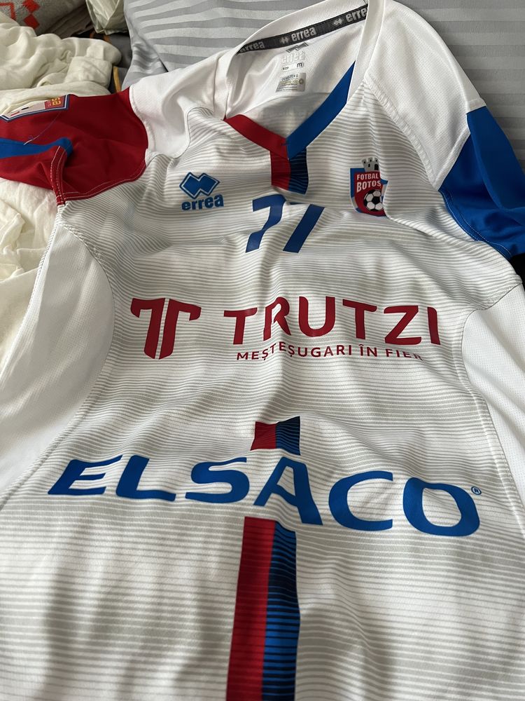 vand tricou fc botosani