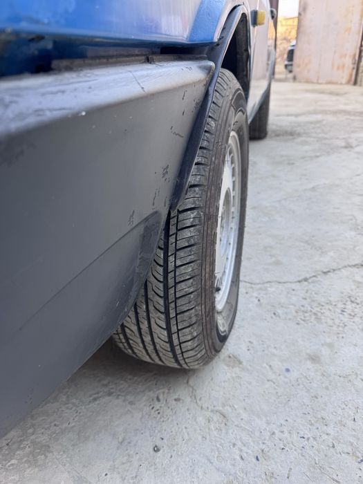 Lada sotiladi 15 mln sum. Moshina naxadu balonla yangi