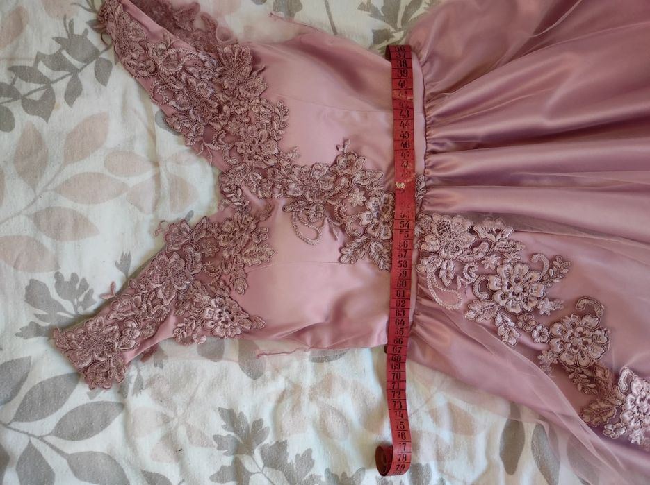 Rochie de ocazie cu cupe