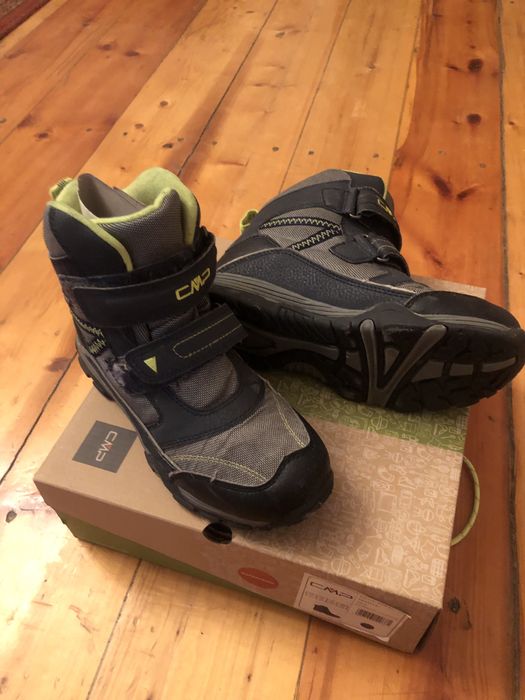 Теплые ботинки для подростка