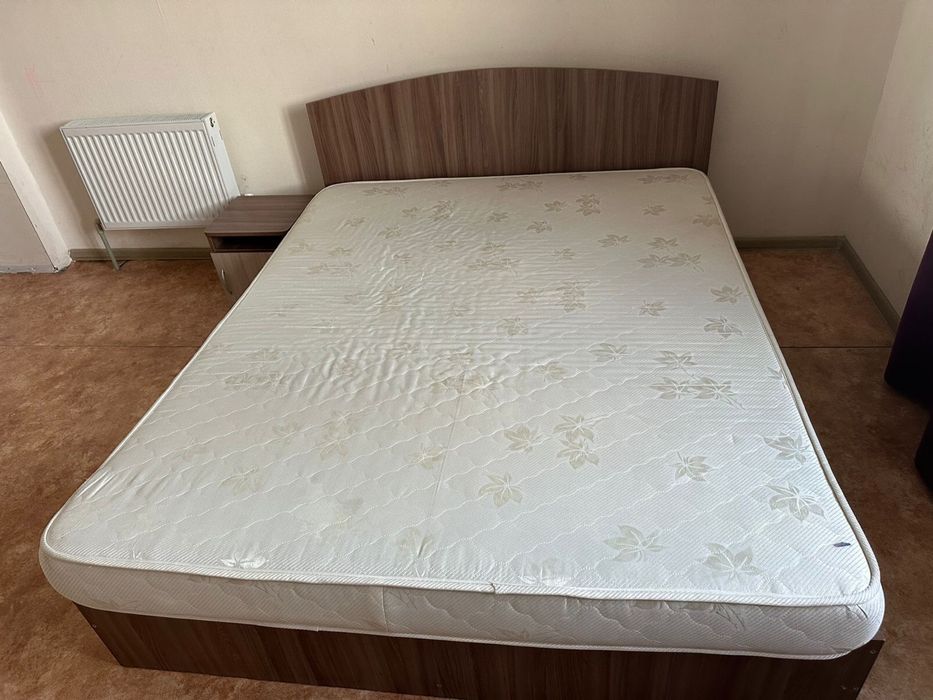 Продам кровать, шкаф, тумба, стенка для телевизора