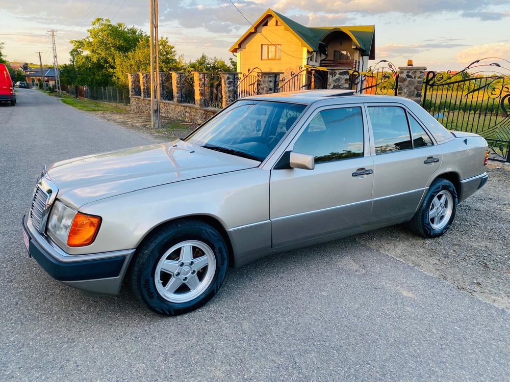 Mercedes Benz 2.5 diesel An 1990 vehicul istoric