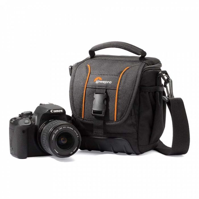 Чанта за фотоапарат Lowepro Adventura SH 120 II Черна