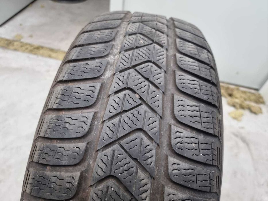 Anvelopa IARNA 215.60.16 Pirelli Sottozero 3 [dot2023] ; stare buna