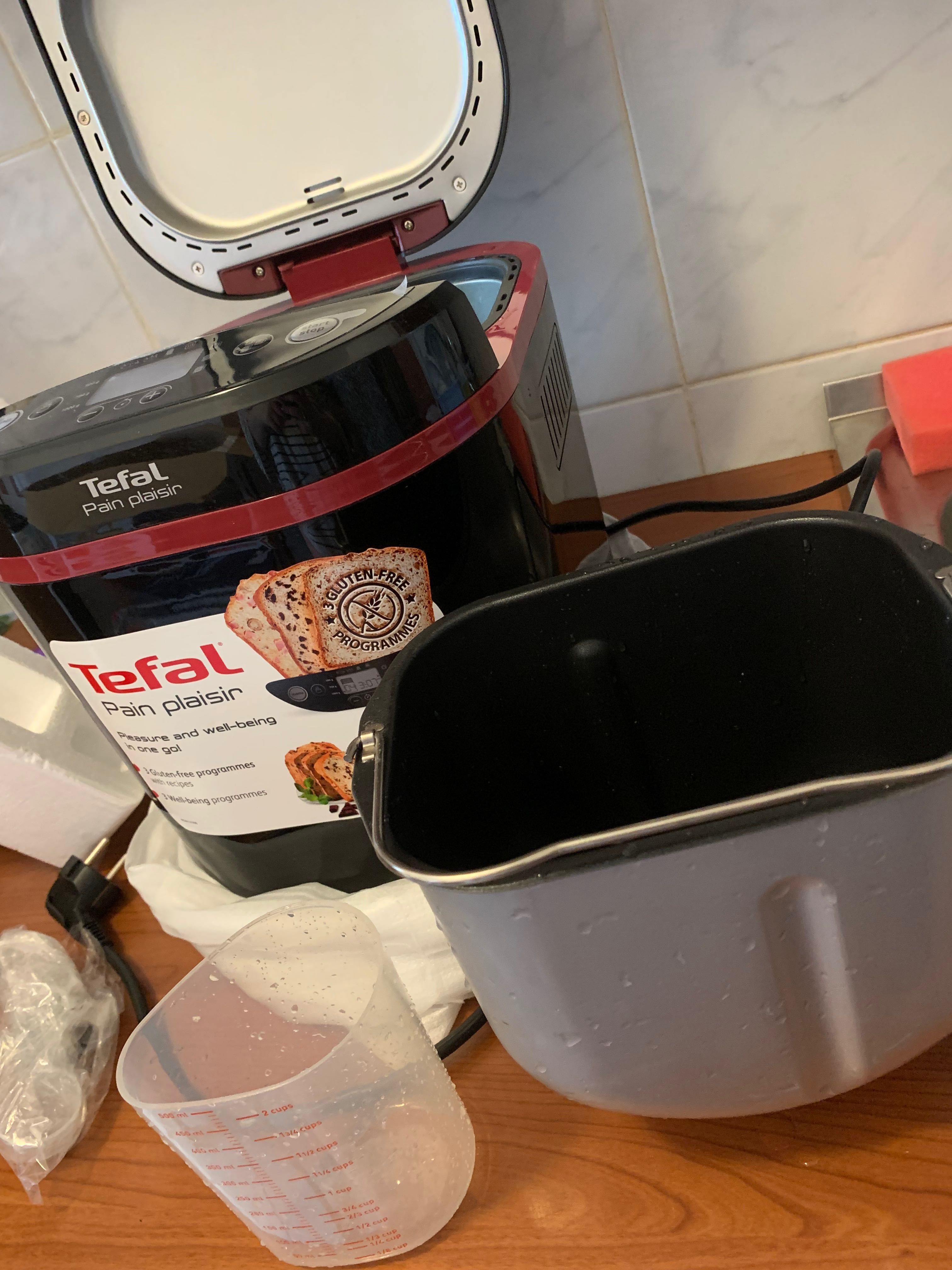 Masina de paine Tefal Pain Plaisir, 1000g, 17 programe Neagra