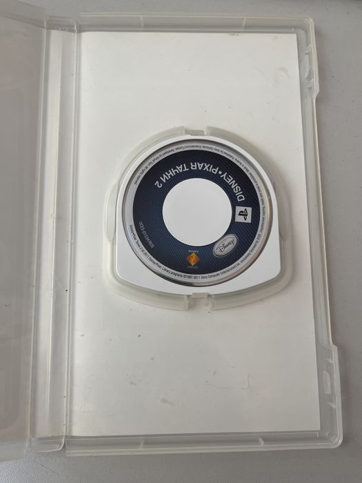 PSP игра Тачки 2 (UMD + коробка)