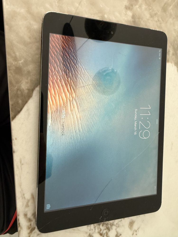ipad mini 3G/ работи перфектно