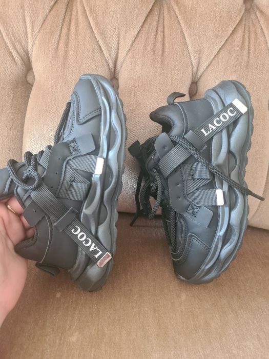 Vand Adidas mar 31