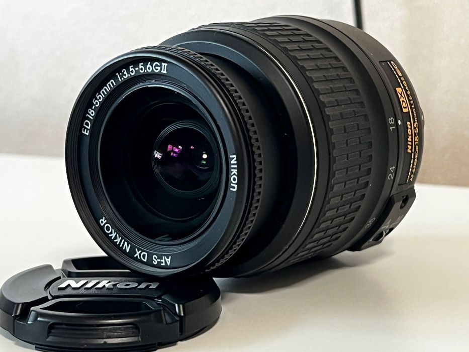 Обектив Nikon AF-S DX Nikkor 18-55mm f/3.5-5.6G ED II