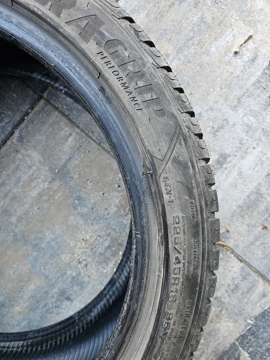 3 бр. зимни 225/45/18 Goodyear Ultragrip Performance Gen 1 Runflat