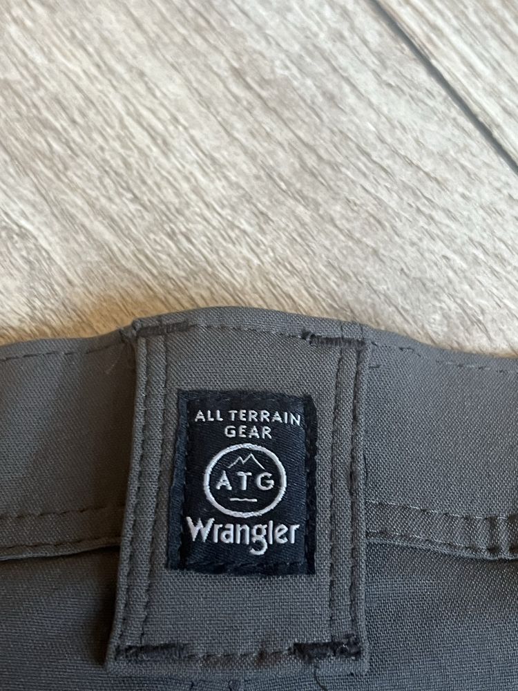 Wrangler : Flex Gear Short - Нови стреч -размер 38/40 - Оригинал