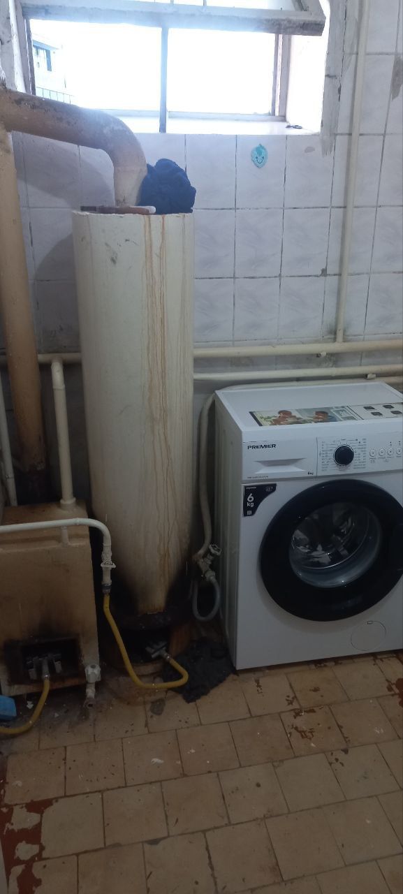 Urganchda tunel yanda 3 xonali kv ijaraga oilaga