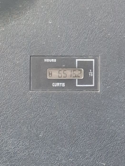 Экскаватор сотилади ишлаган соати 6500 мотачаст