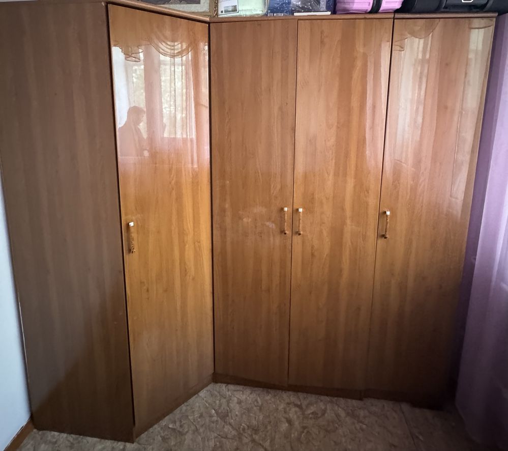 Продаю шкаф для одежды