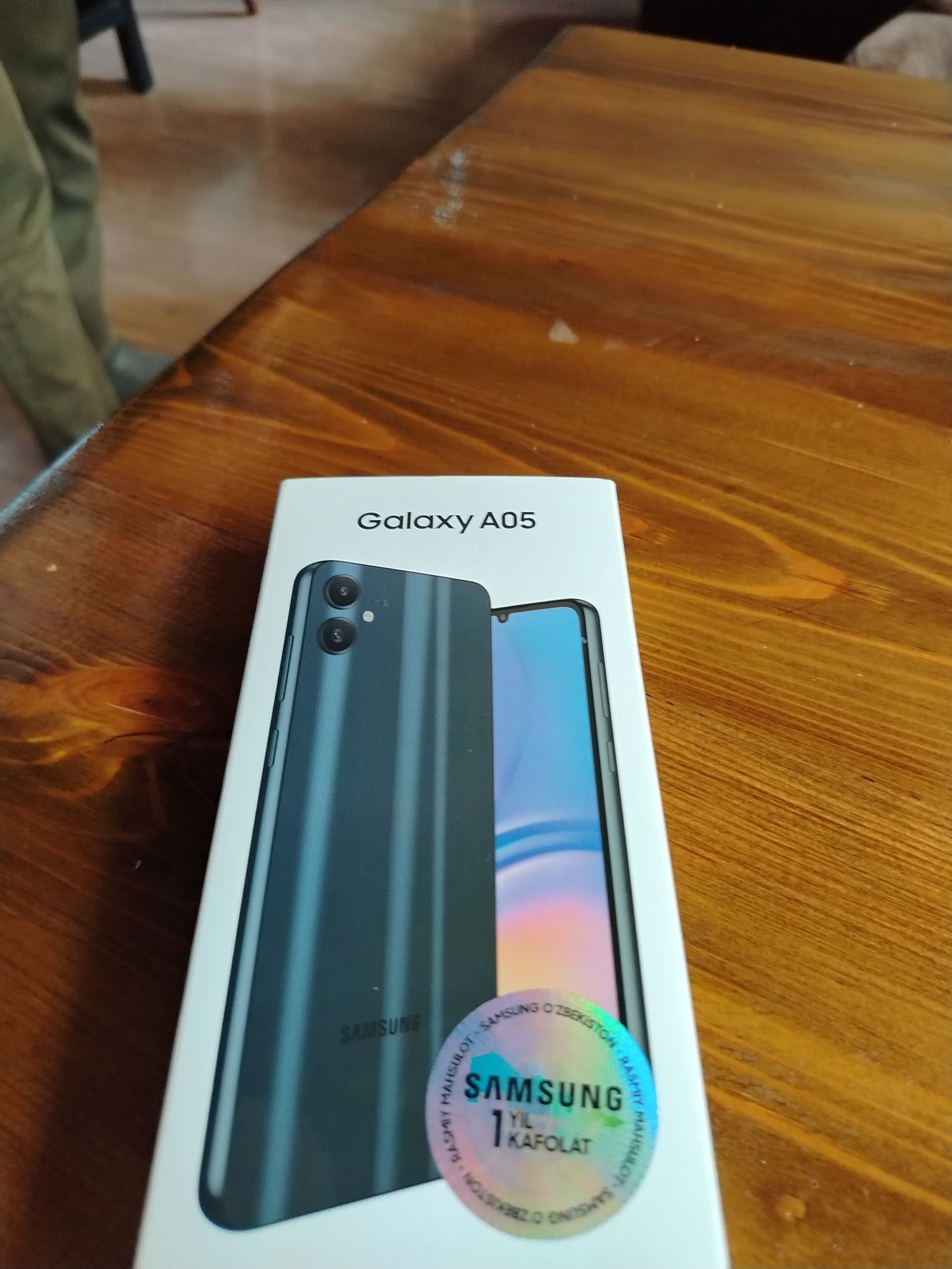 Samsung  A05 сразу на руки