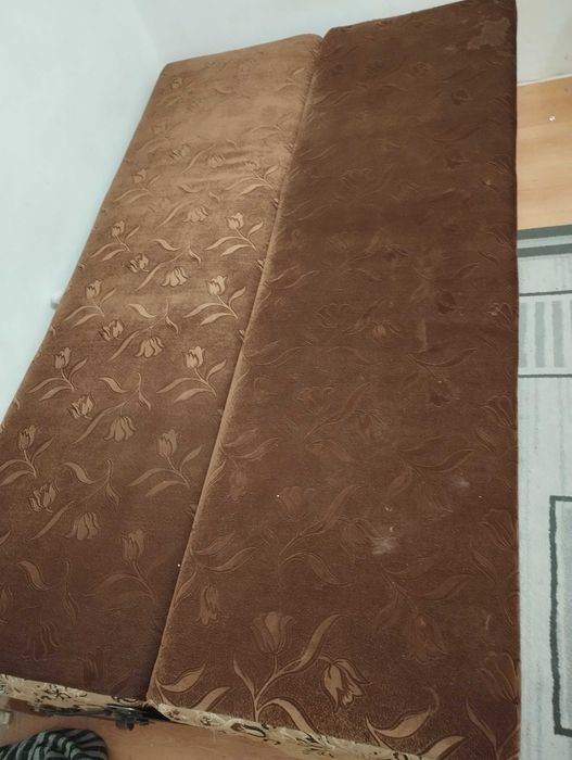 Диван отдаю  даром