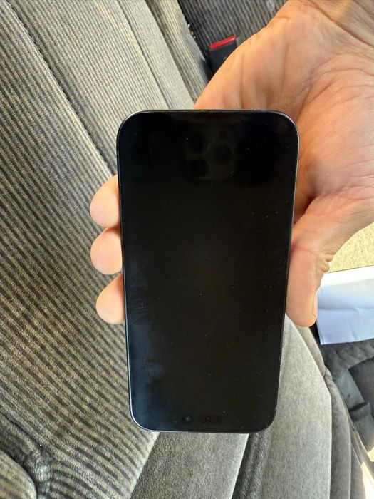 iPhone 15 black 128 g