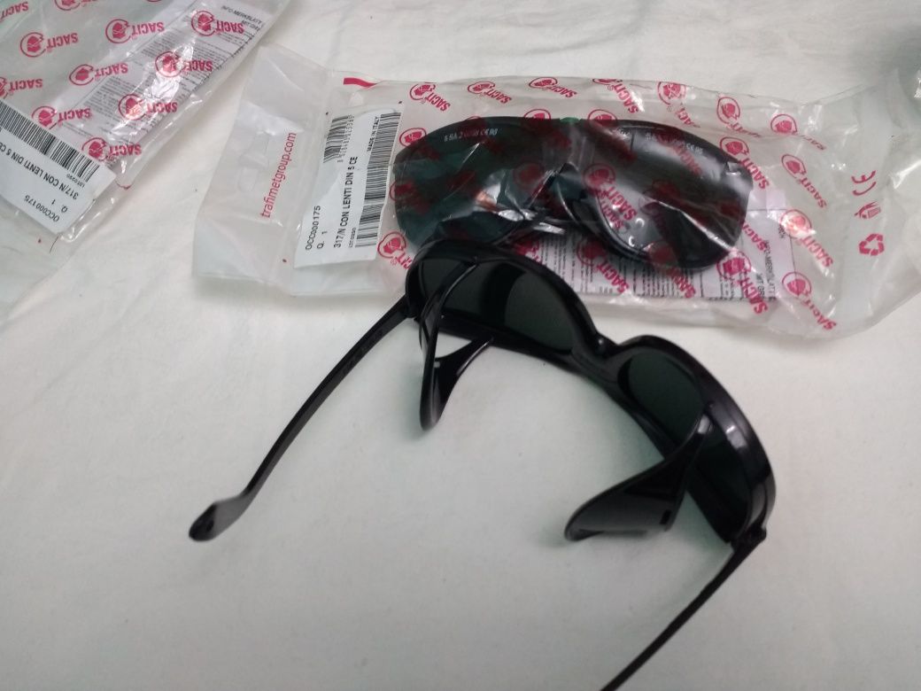 Vind ochelari de protecție pentru taiere cu Autogen și Plasmă