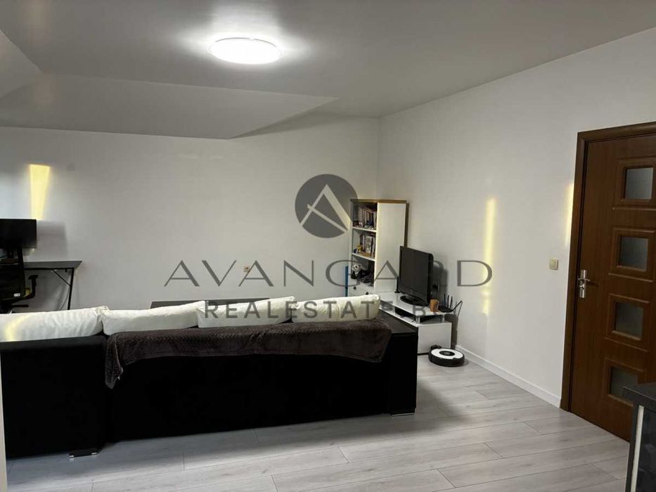 Продава се Тристаен апартамент в Пловдив, Център - 145 кв.м за 1970 €/кв.м - Снимка #1