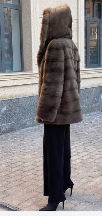 Раскошная  Норковая шуба для стильной и статусной  девушки