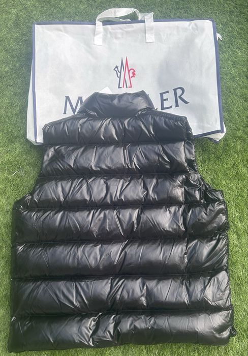 Vesta M.O.N.C.L.E.R calitate premium fulgi de gasca marimea 4(M-L)