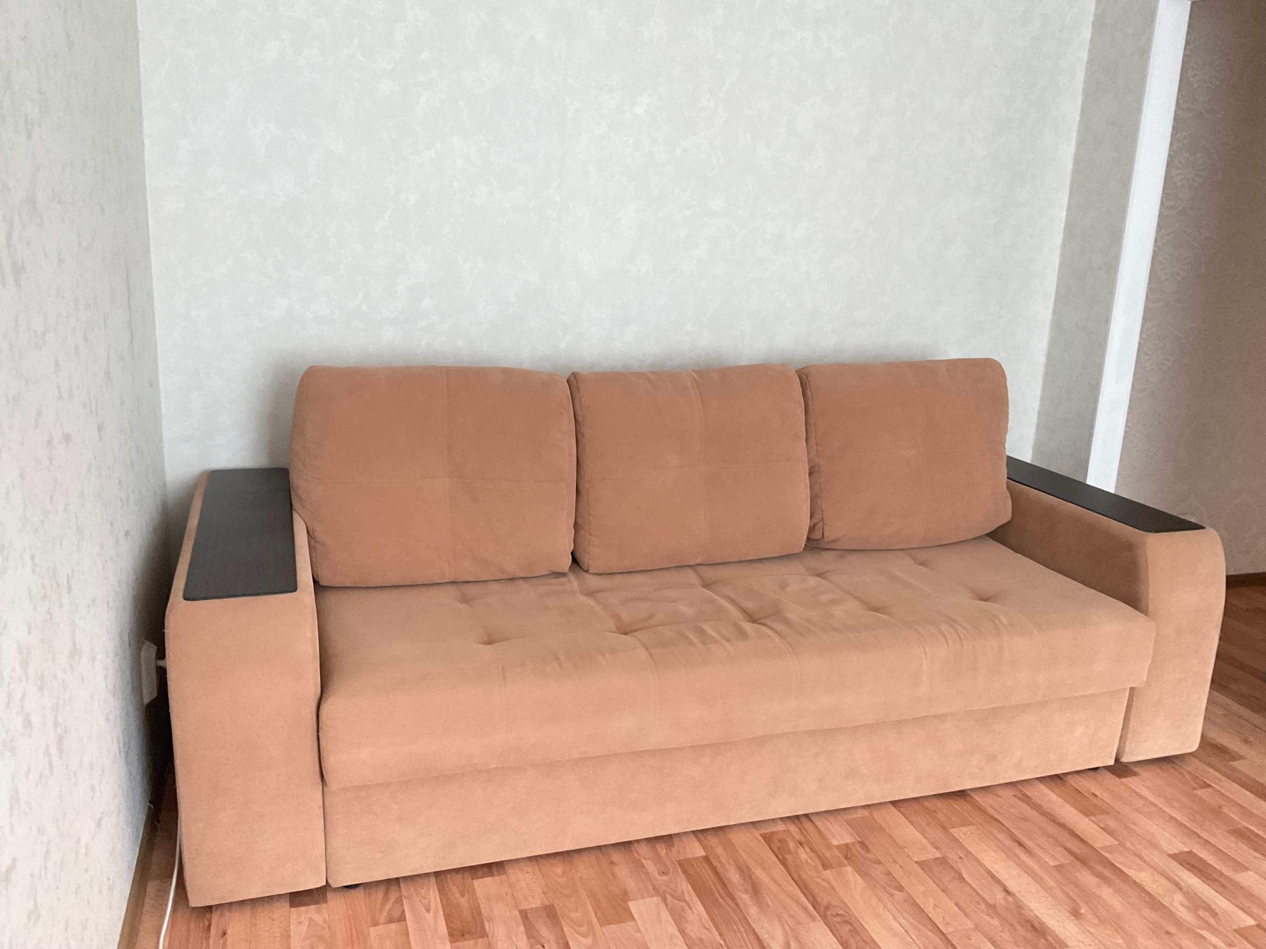 Продам диван, в отличном состоянии