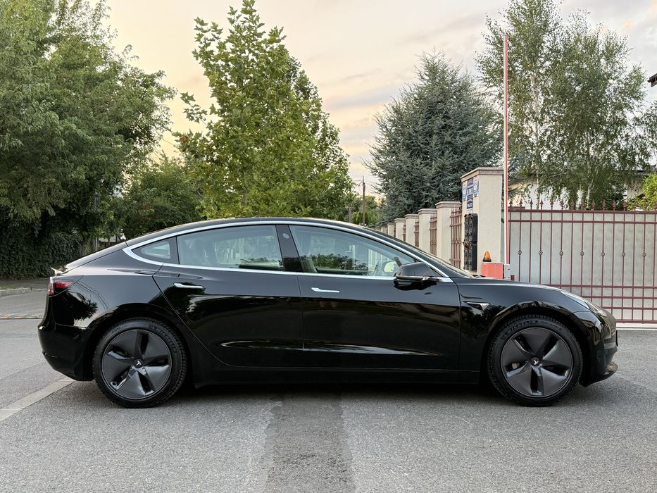 Tesla Model 3 Long Range 4x4 Pilot Avansat Activ