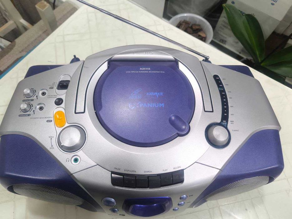 Продам магнтафон Philips AZ5155